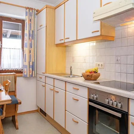 Apartment In Hollersbach With Mountain Views Hollersbach im Pinzgau